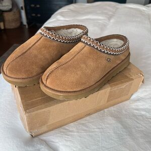 UGG Tasman Slipper